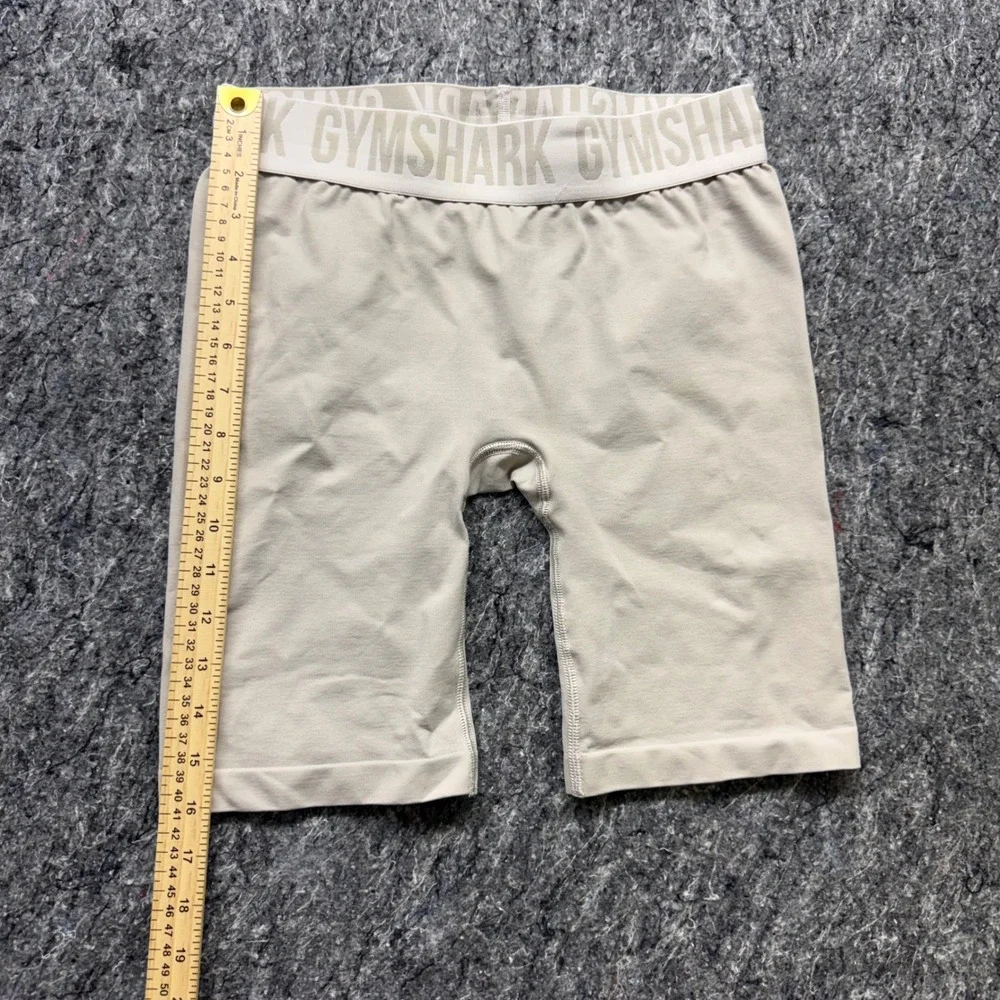 Gymshark Flex Cycling Shorts Beige High Waisted Biker Shorts GLSH4279 Mens M